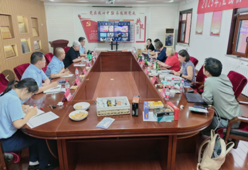 贸易客户（湖边）来访隆鑫天润公司